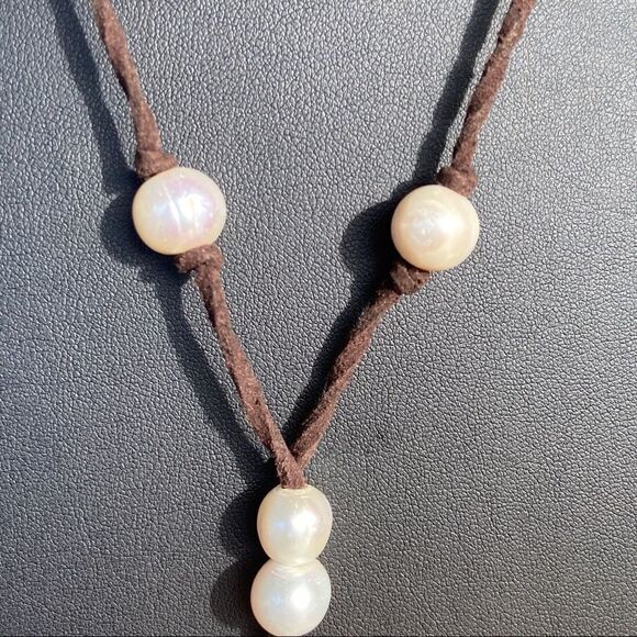 Vantel Pearl Co.  Knotty Necklace Leather Pearl - Picture 5 of 7